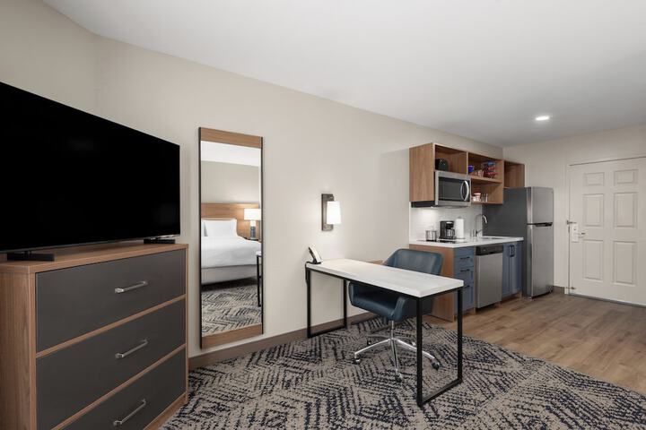 Candlewood Suites Mobile‑Downtown by IHG