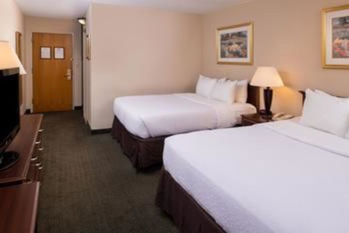 Ramada Plaza Rochester Airport