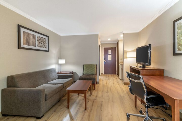Room 28 of 42