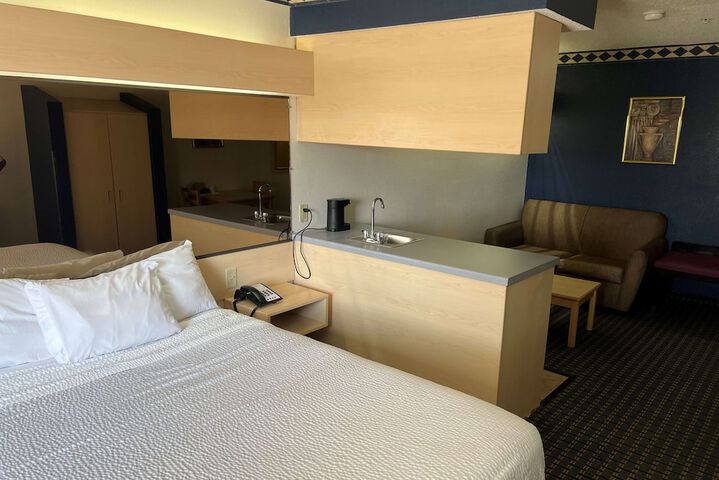 Room 42 of 58
