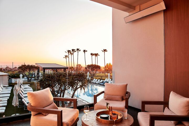 VEA Newport Beach a Marriott Resort & Spa