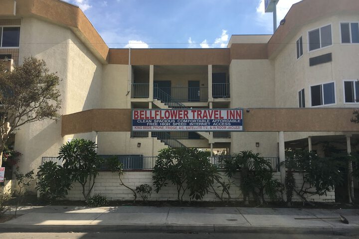 Bellflower Travel Inn
