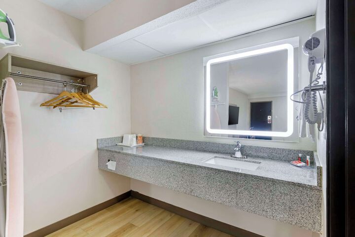 Room 14 of 29