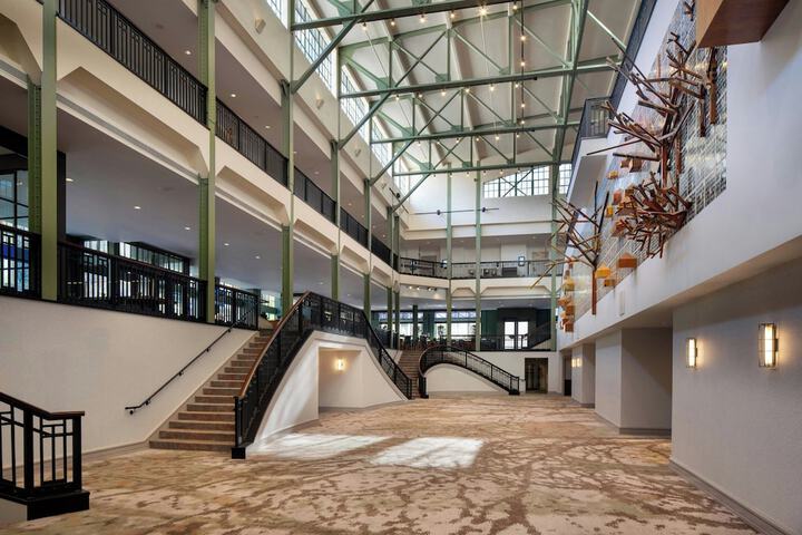 Sheraton Grand Sacramento Hotel