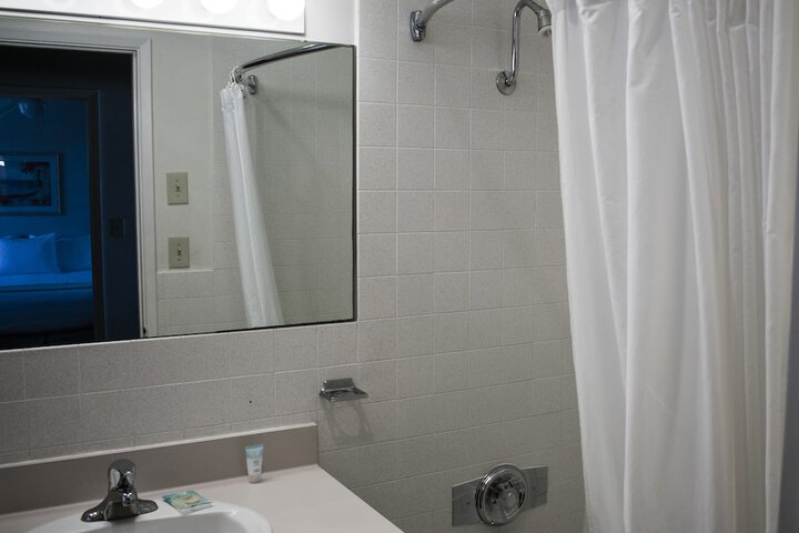 Room 90 of 229