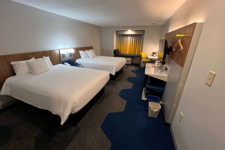 Room 18 of 34