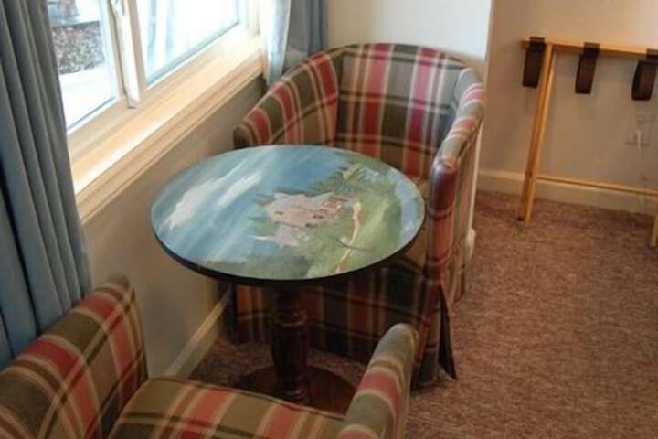 Room 46 of 191