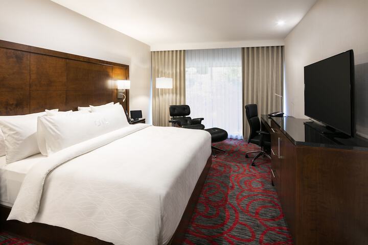 Room 25 of 57