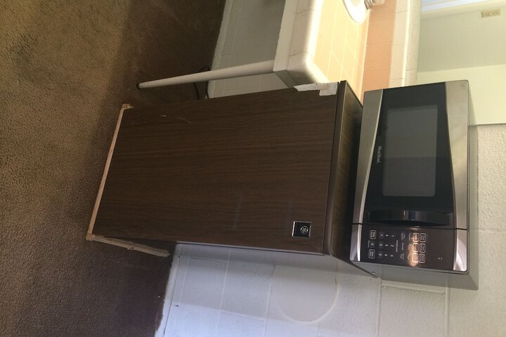 Room 17 of 38