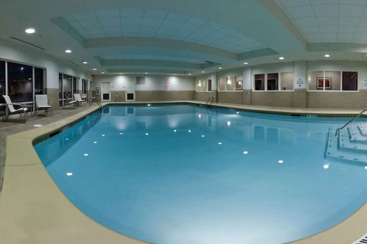 Pool 10 of 61