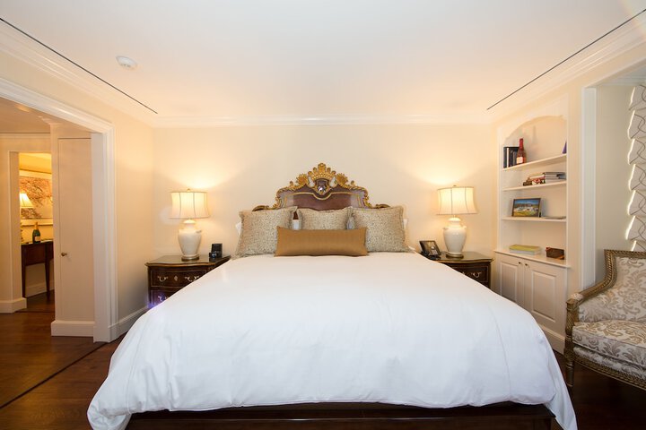 Room 130 of 221