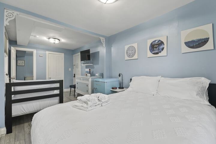 Room 20 of 99