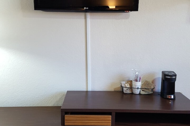 Super 8 by Wyndham Santa Rosa