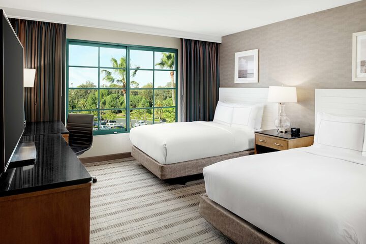 DoubleTree by Hilton San Pedro - Port of Los Angeles