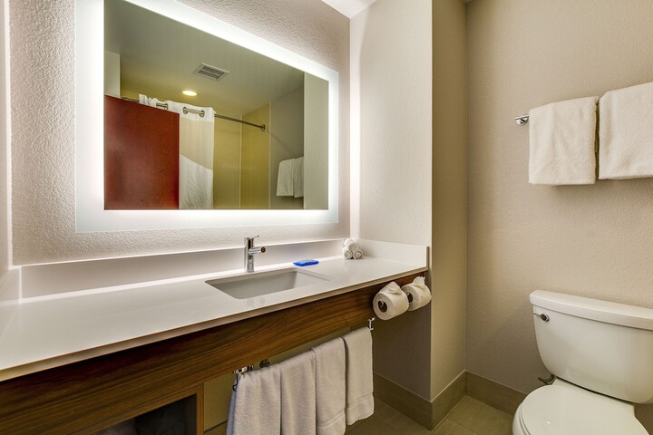 Room 21 of 40