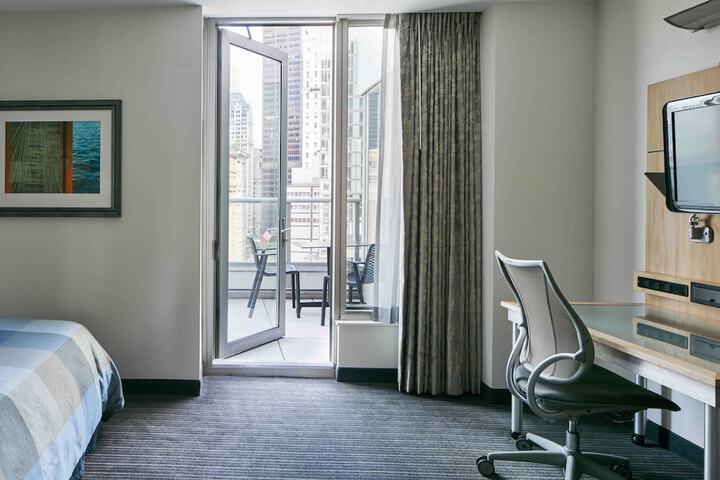 Room 57 of 91