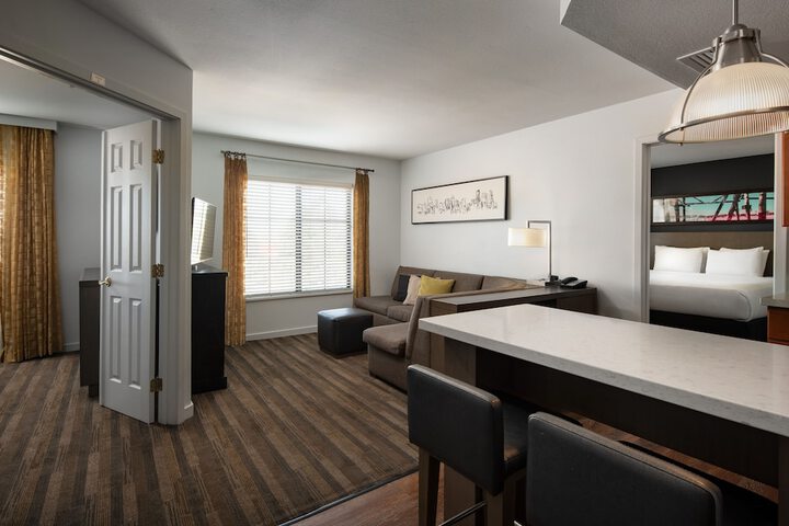 Room 18 of 29