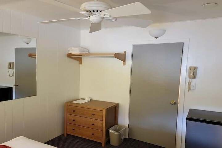 Room 58 of 104