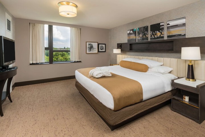 The Saratoga Hilton