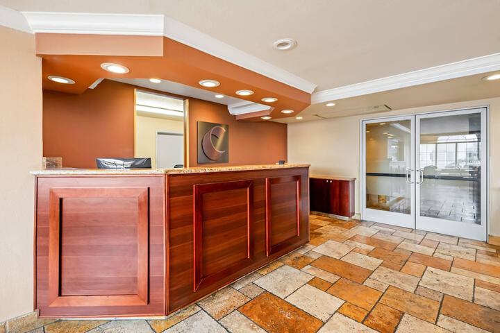 Comfort Inn & Suites Salinas City Center Area