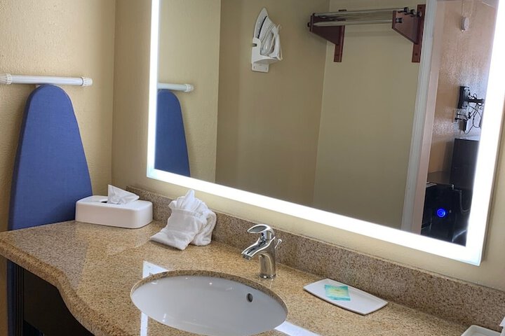 Room 20 of 31