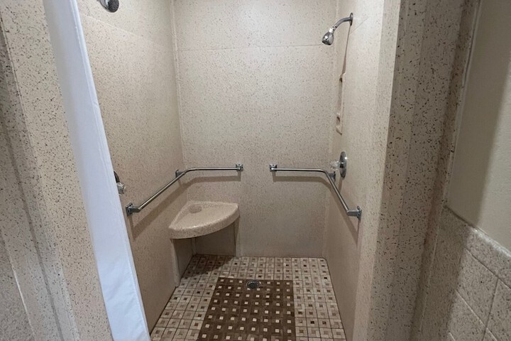 Room 32 of 54