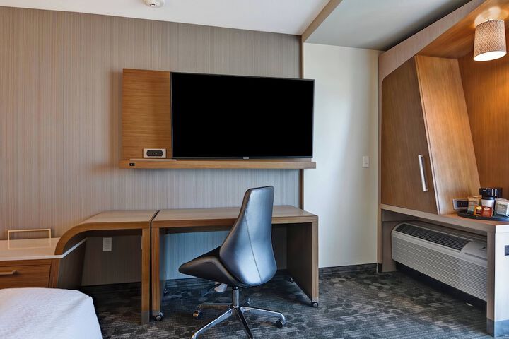 Room 18 of 44