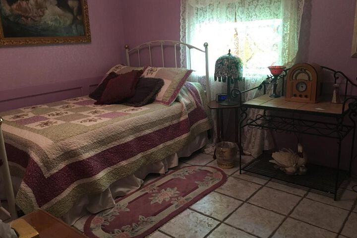 Shady Lady Bed & Breakfast