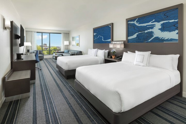 Courtyard by Marriott Boston-Cambridge