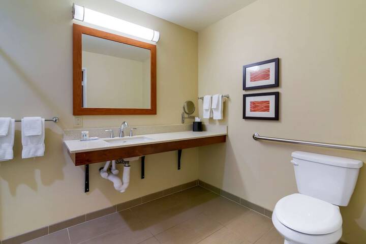Room 10 of 39