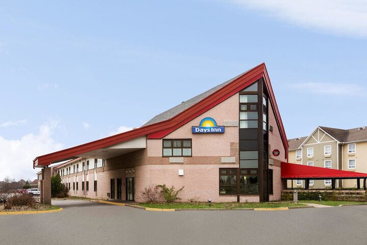 Hotel 3 of 25