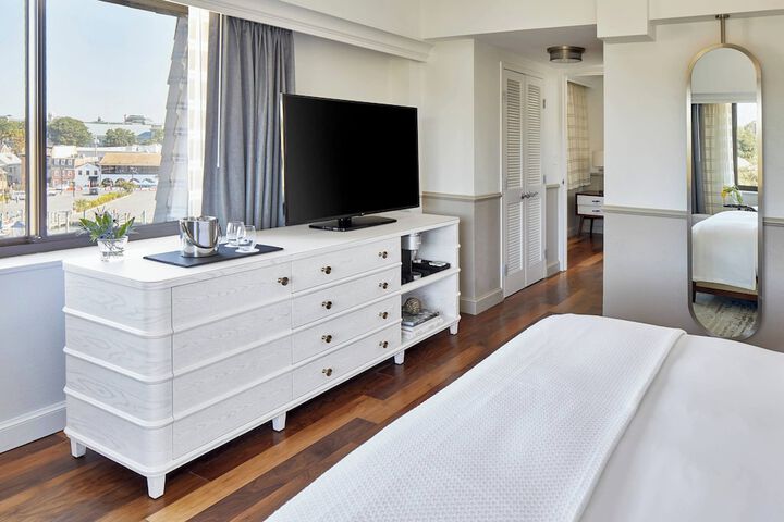 Annapolis Waterfront Hotel Autograph Collection