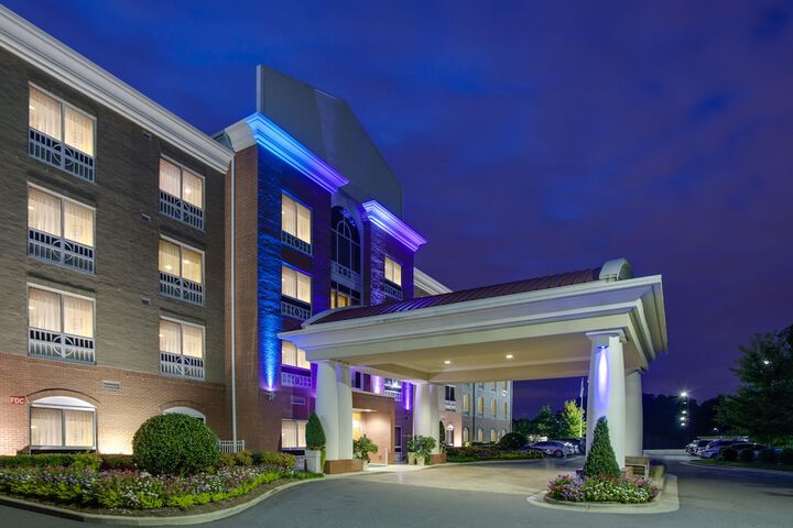 Hotel 4 of 70