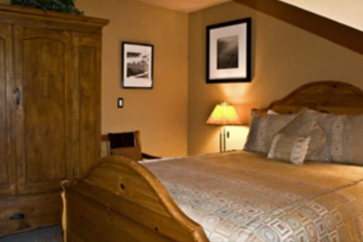 Room 106 of 150