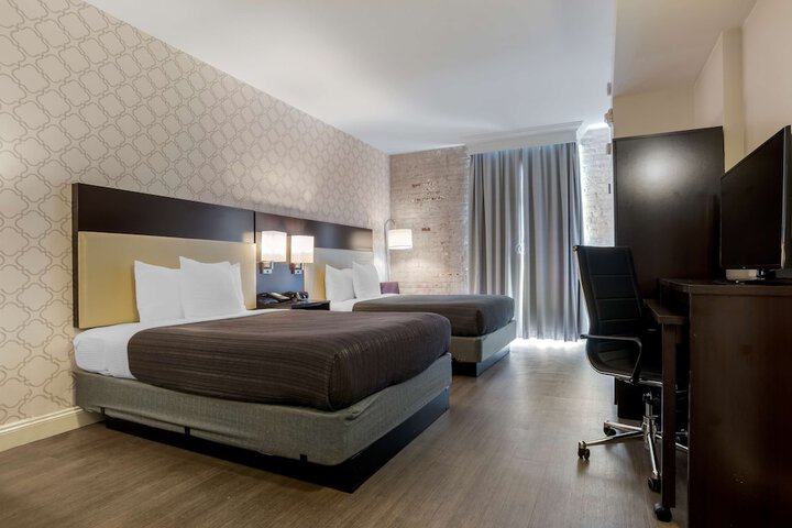 Room 15 of 52