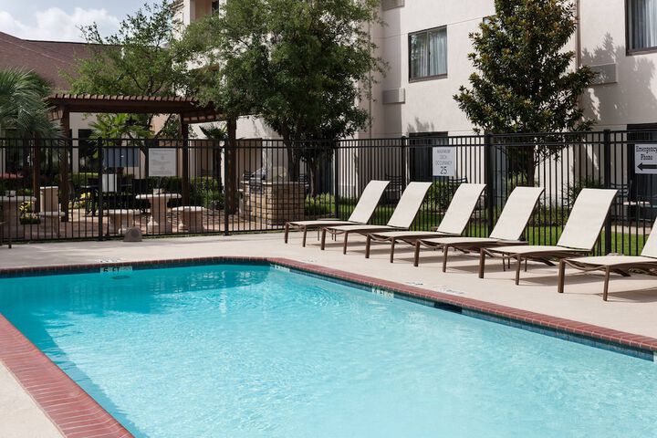 Pool 4 of 37