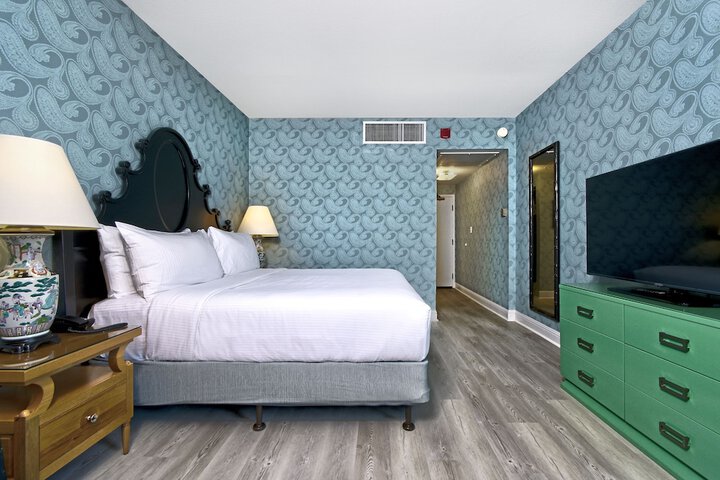 Room 25 of 34