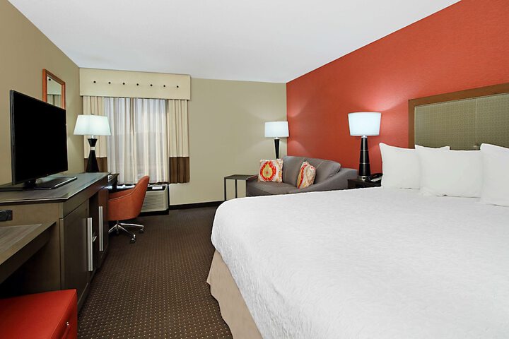 Room 30 of 46