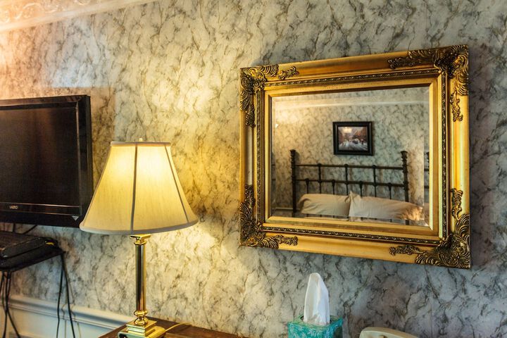 Room 144 of 223