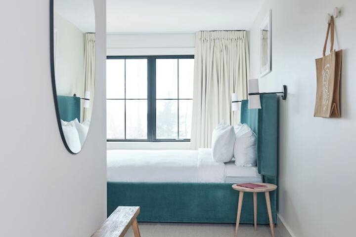 Room 21 of 43