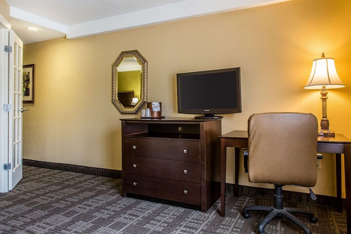 Room 30 of 49
