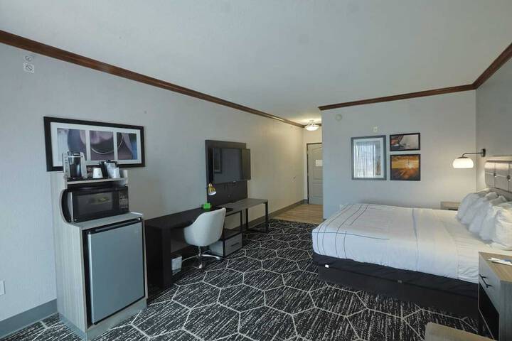 Room 40 of 73