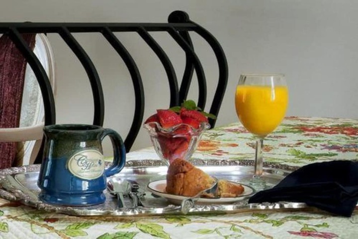 The Carriage House B & B