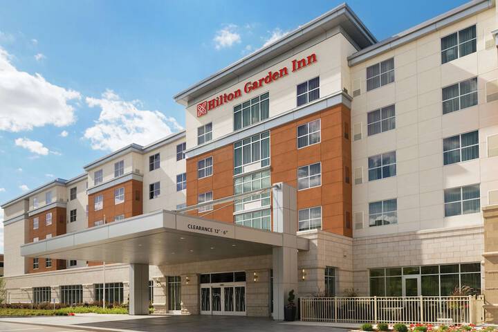Hotel 4 of 57