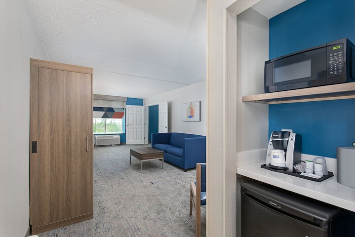 Room 36 of 60