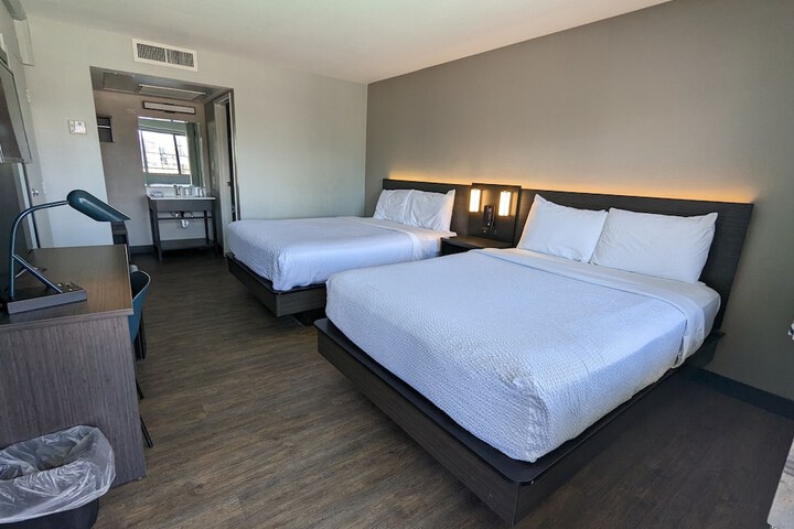 Room 20 of 64