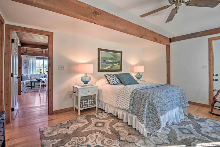 Lovettsville Cottage in Heart of Wine Country