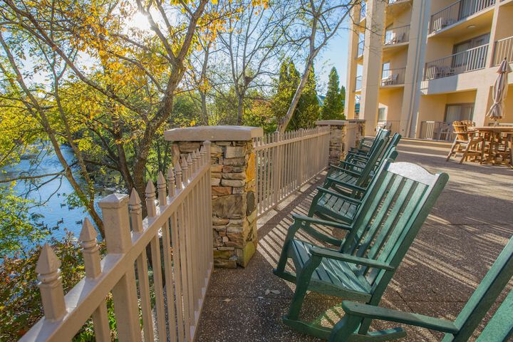 Music Road Resort Hotel and Inn