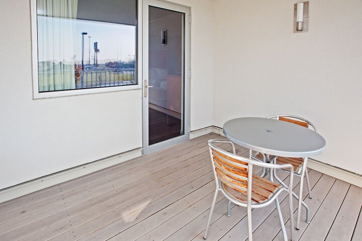 Room 15 of 32
