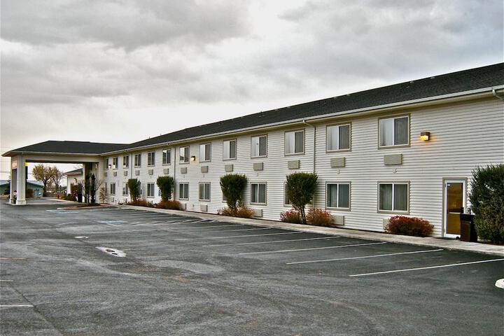 Hotel 4 of 25
